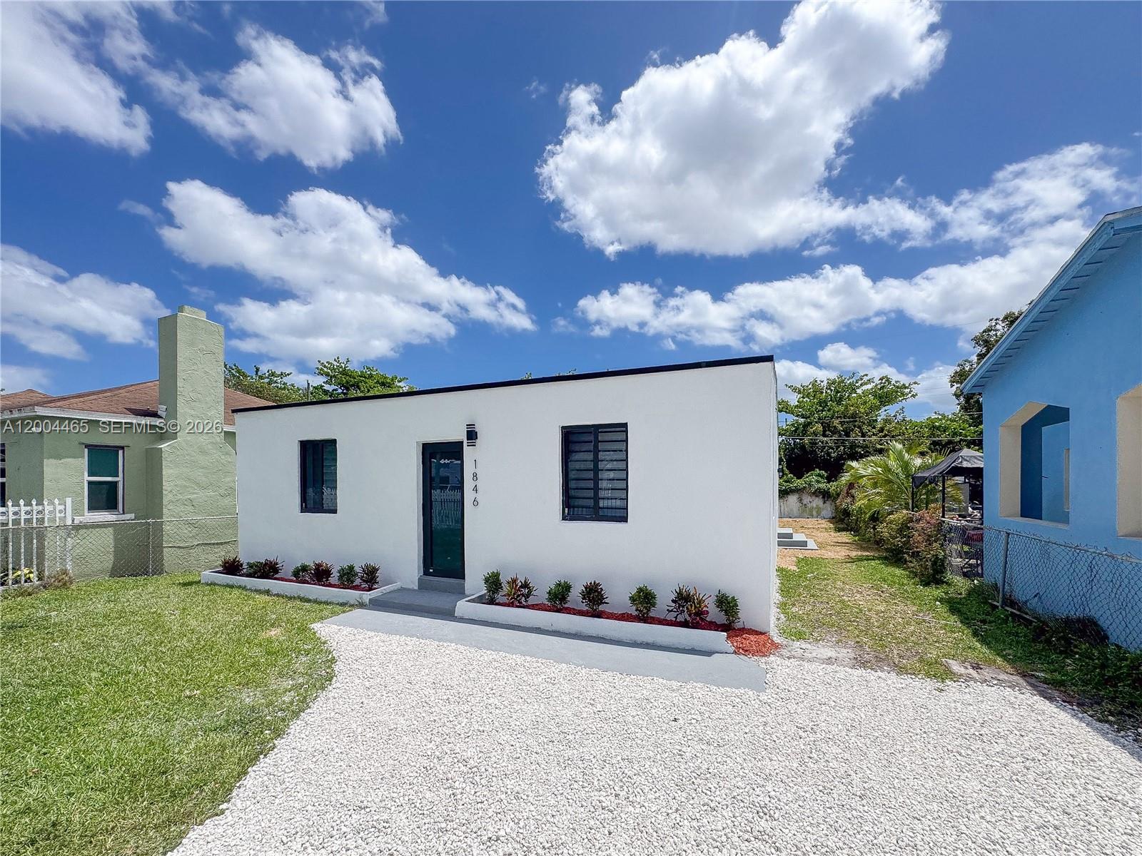 17TH AVE MANOR - Residential