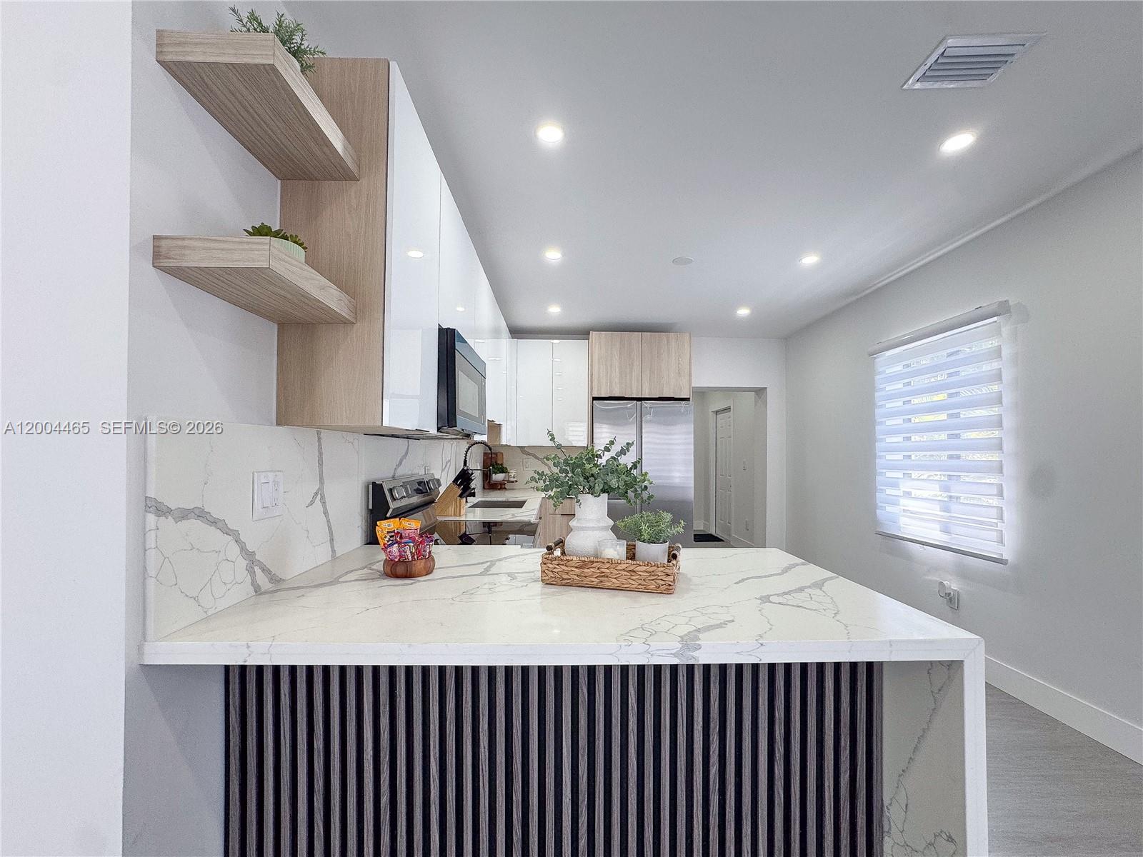 17TH AVE MANOR - Residential