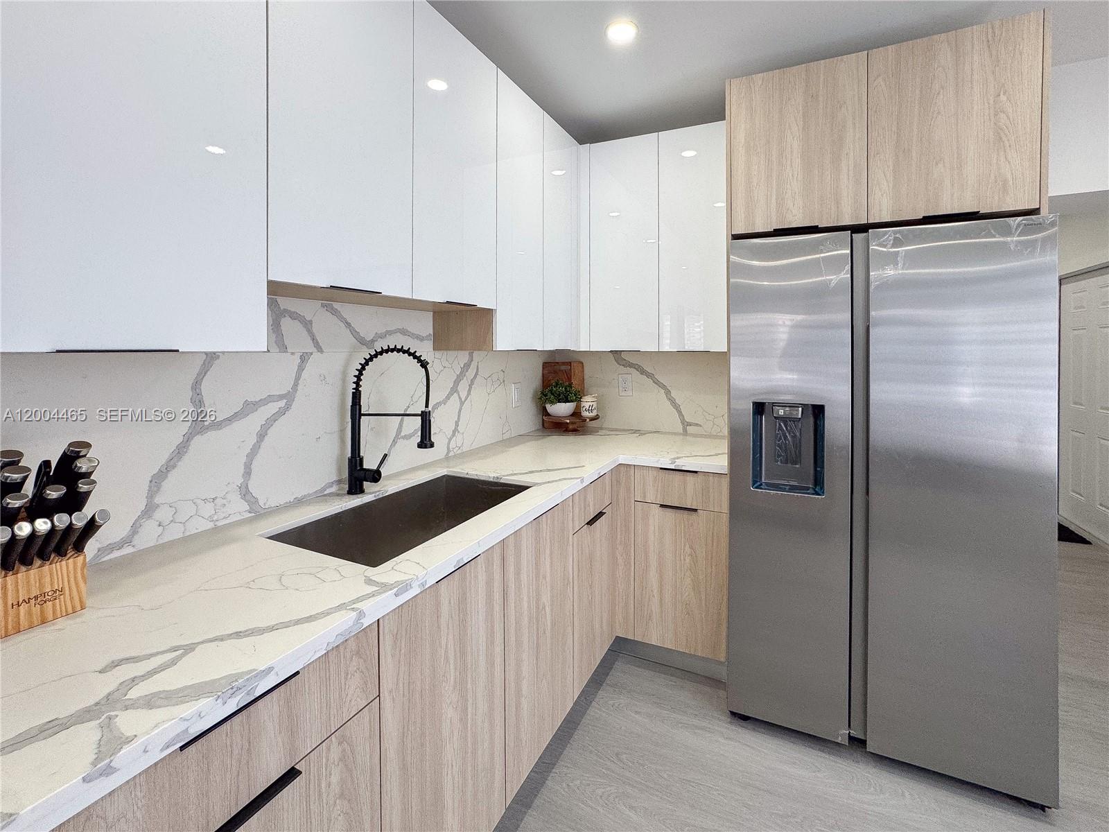 17TH AVE MANOR - Residential