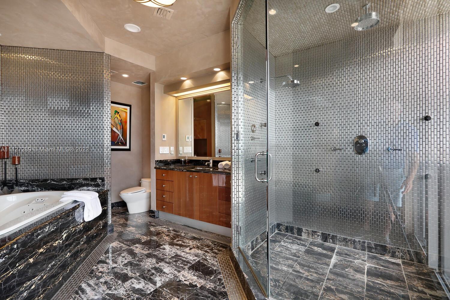 THE GABLES CONDO - Residential