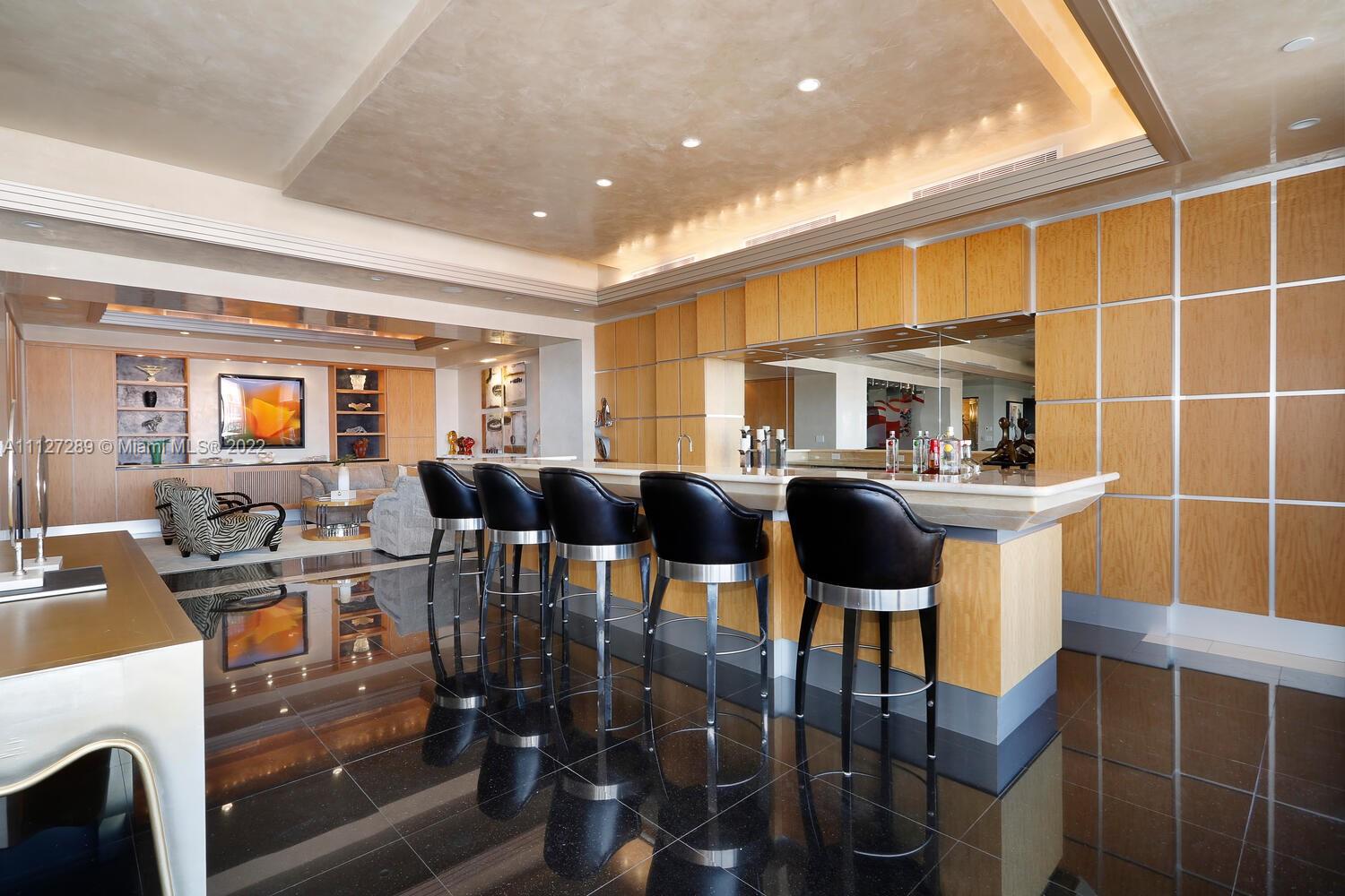 THE GABLES CONDO - Residential