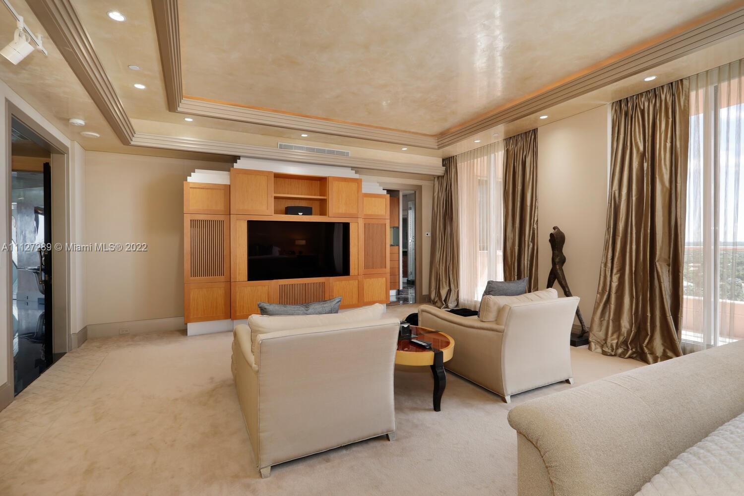 THE GABLES CONDO - Residential