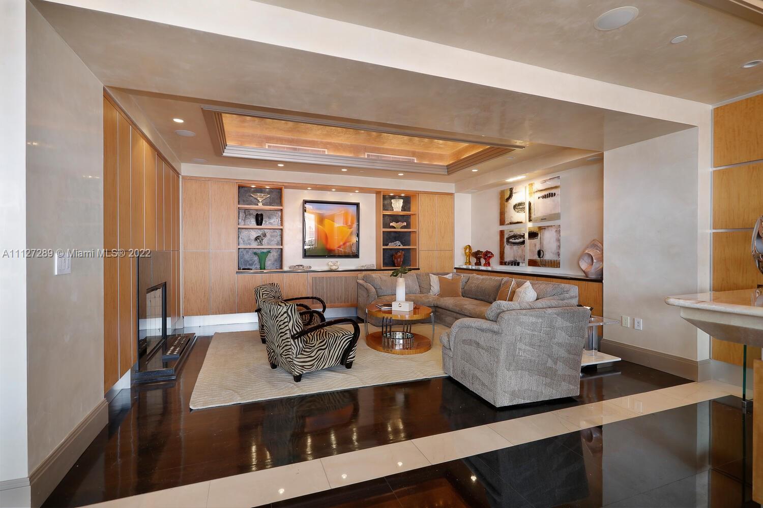 THE GABLES CONDO - Residential