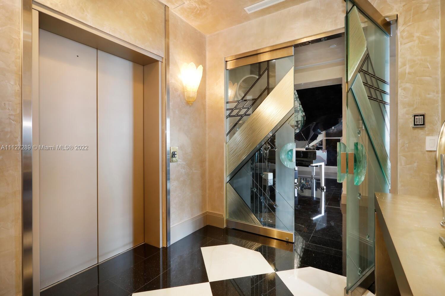 THE GABLES CONDO - Residential