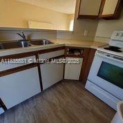 SUMMER LAKE - Residential