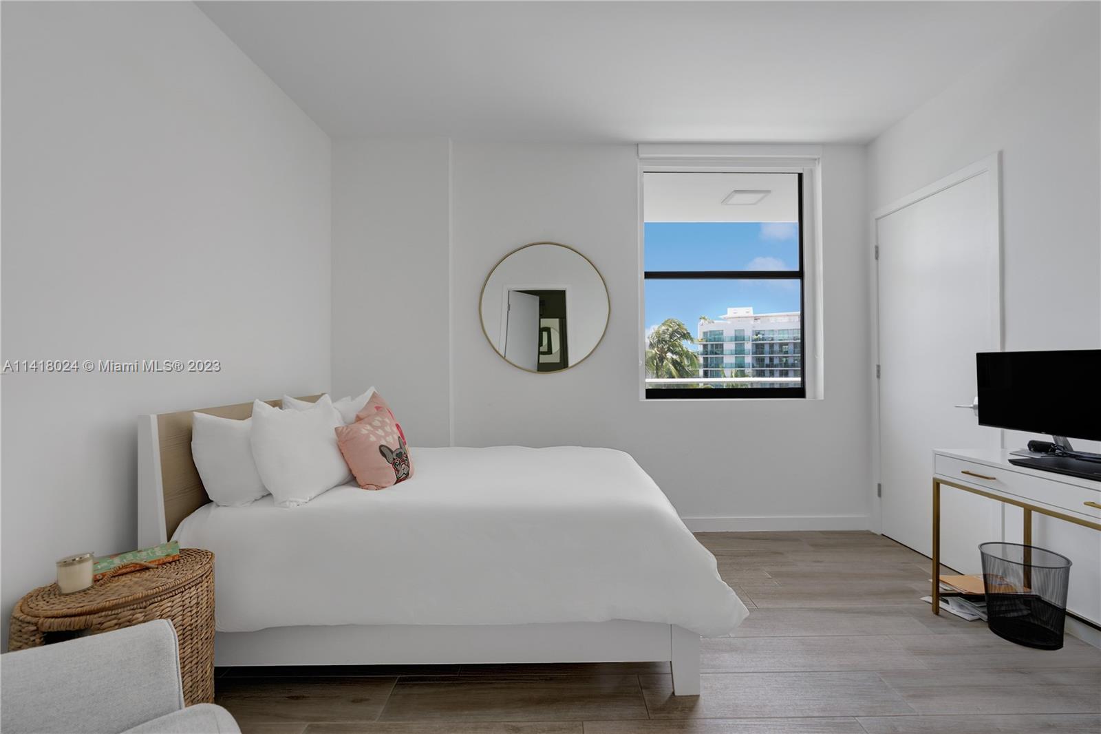 SERENO RESIDENCES CONDO - Residential