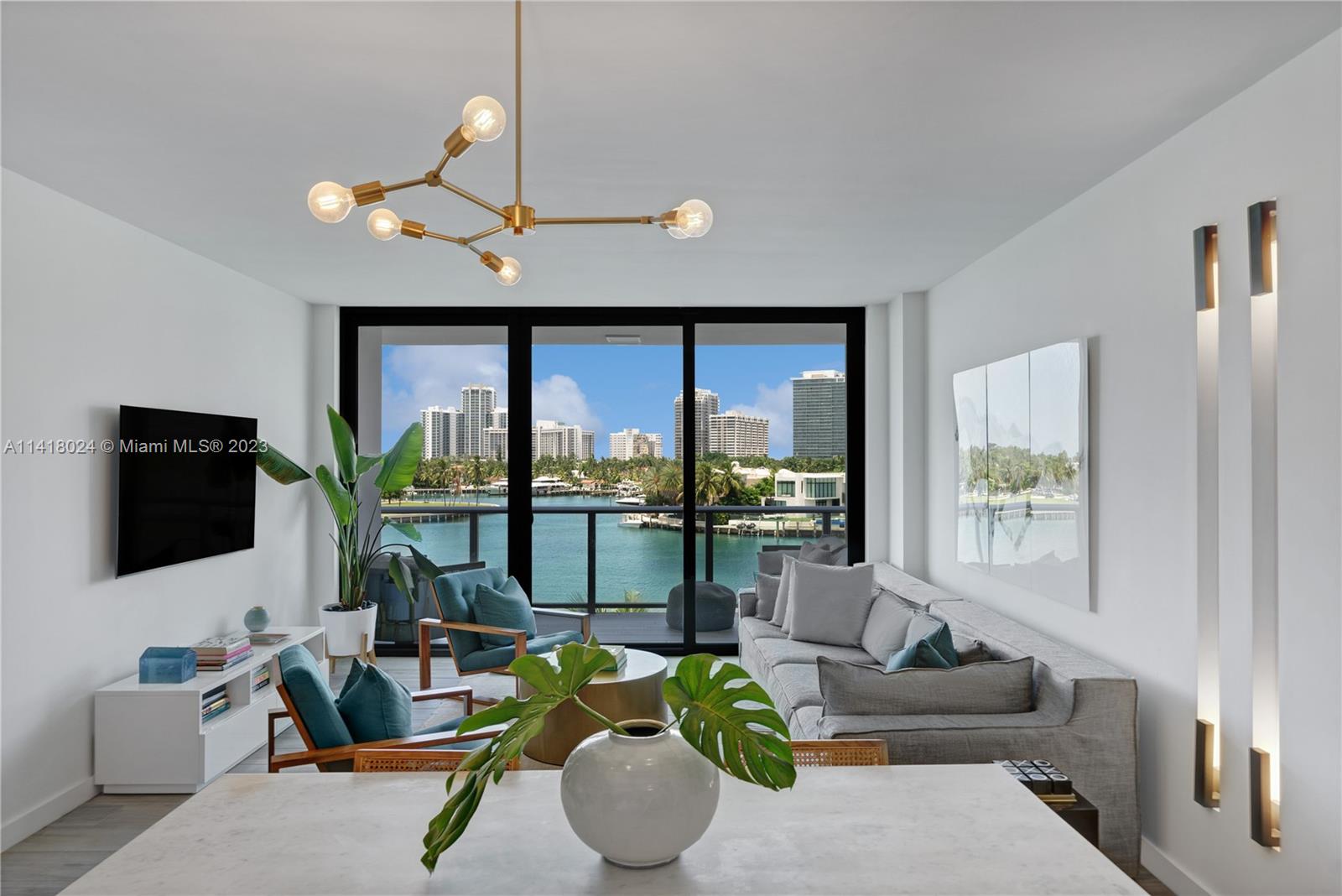 SERENO RESIDENCES CONDO - Residential