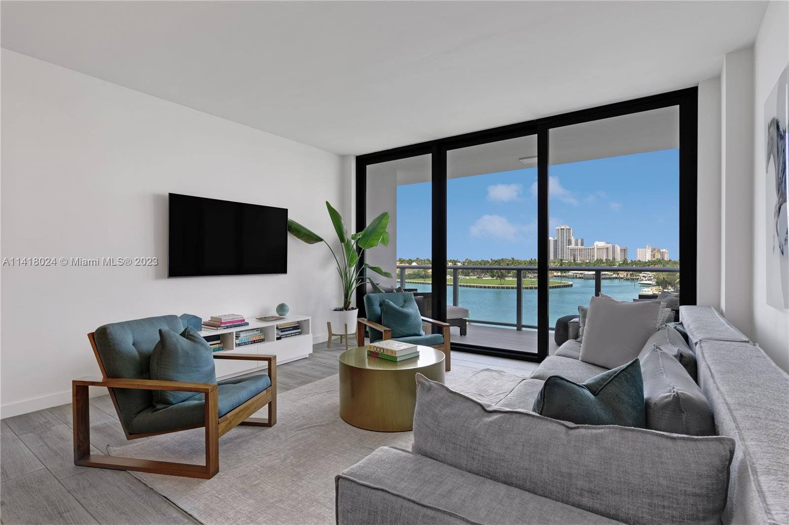 SERENO RESIDENCES CONDO - Residential