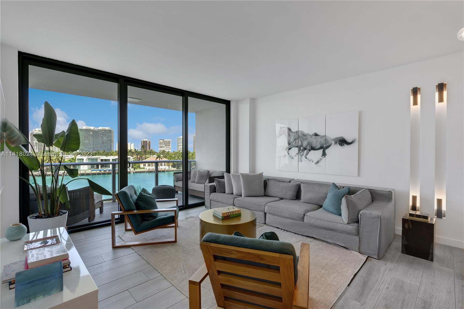 SERENO RESIDENCES CONDO - Residential