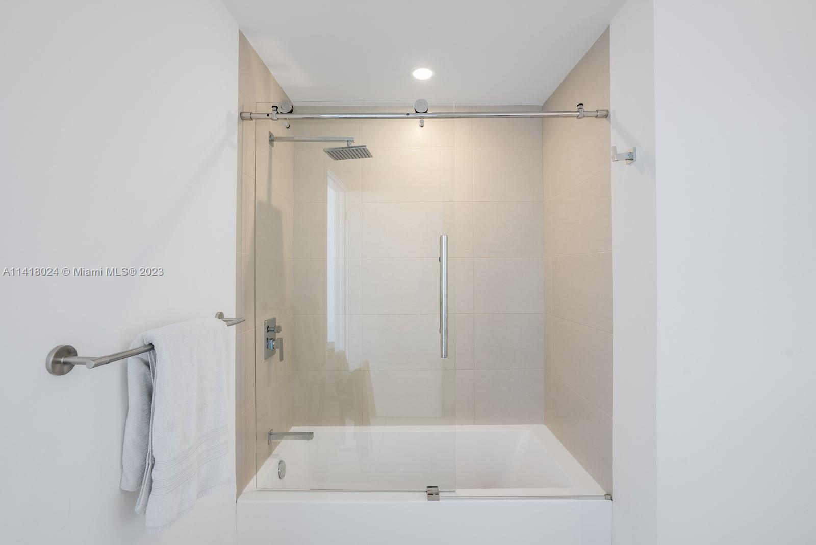 SERENO RESIDENCES CONDO - Residential