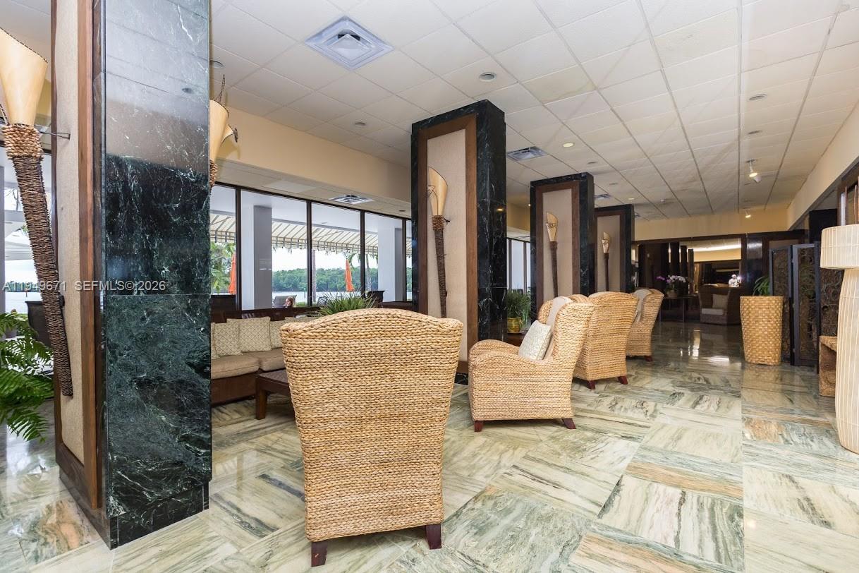 ARLEN HOUSE CONDO - Residential