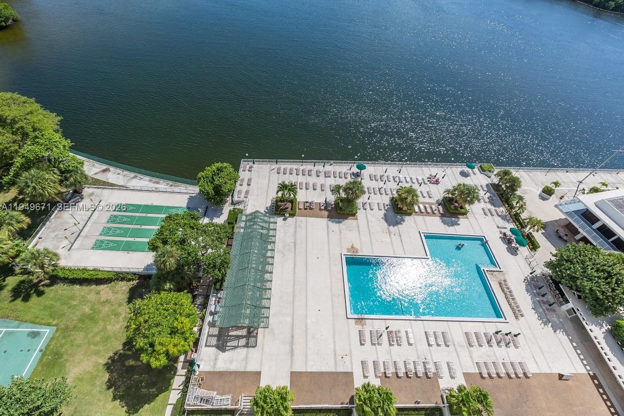 ARLEN HOUSE CONDO - Residential