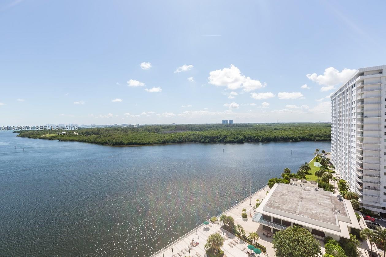 ARLEN HOUSE CONDO - Residential