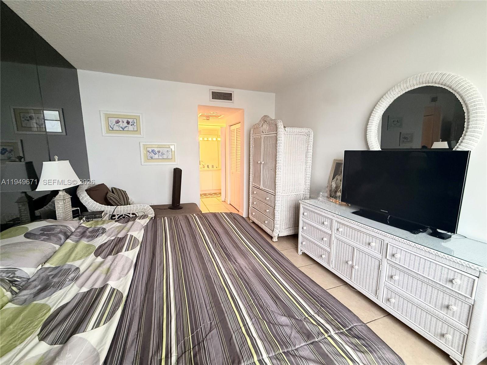 ARLEN HOUSE CONDO - Residential