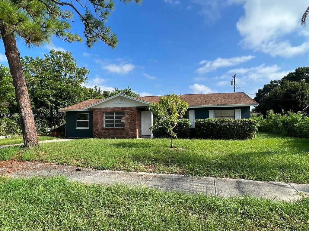 Photo of 3104 Tropic Blvd #., Fort Pierce, FL 34946 (MLS # A11434427)