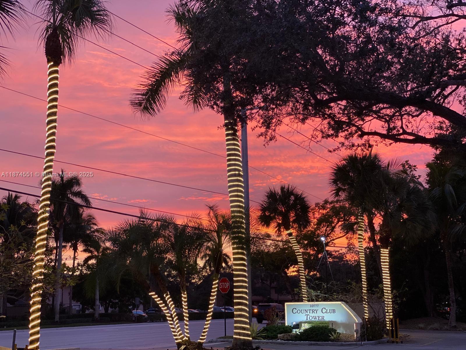 COUNTRY CLUB TOWER - Residential