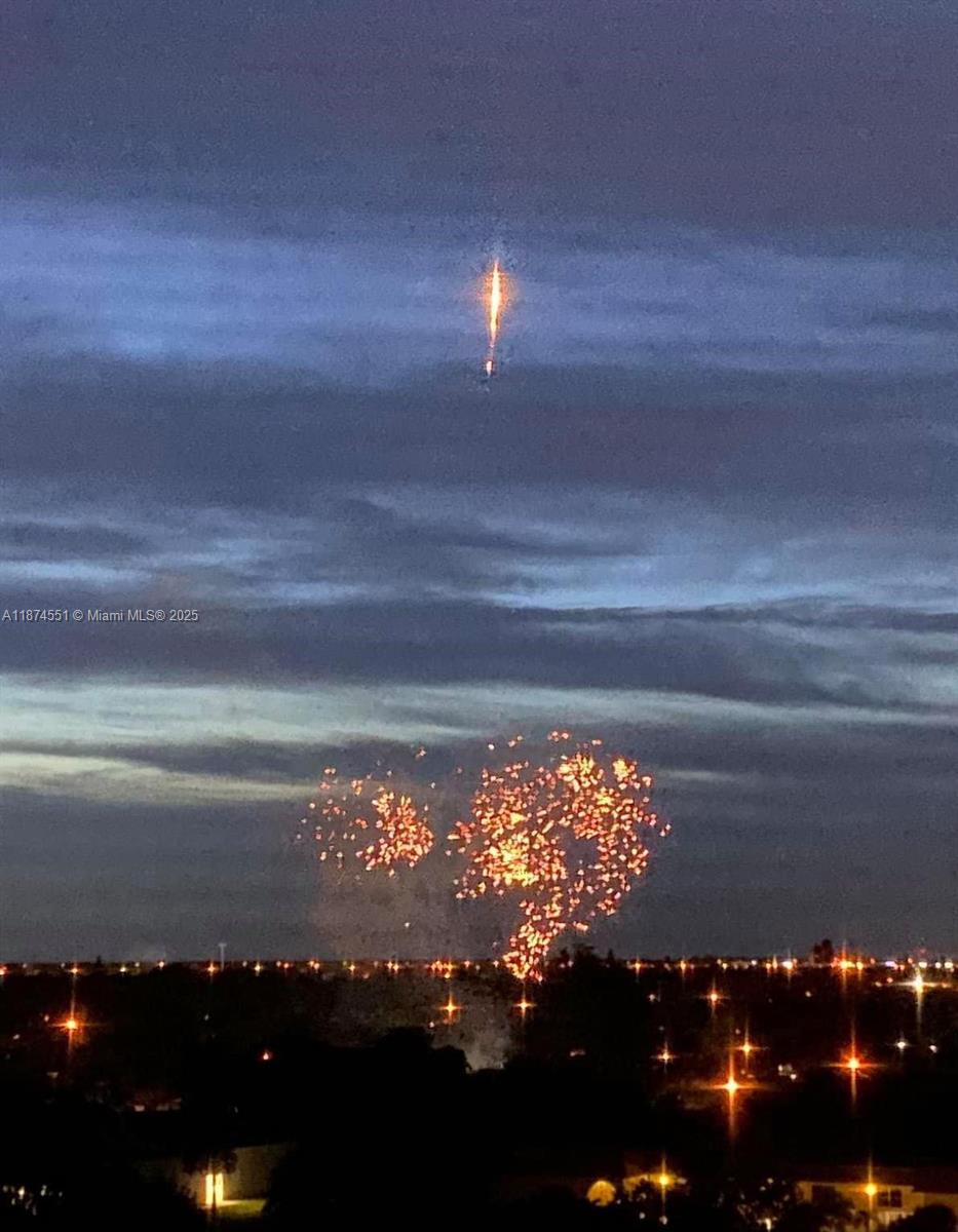 COUNTRY CLUB TOWER - Residential