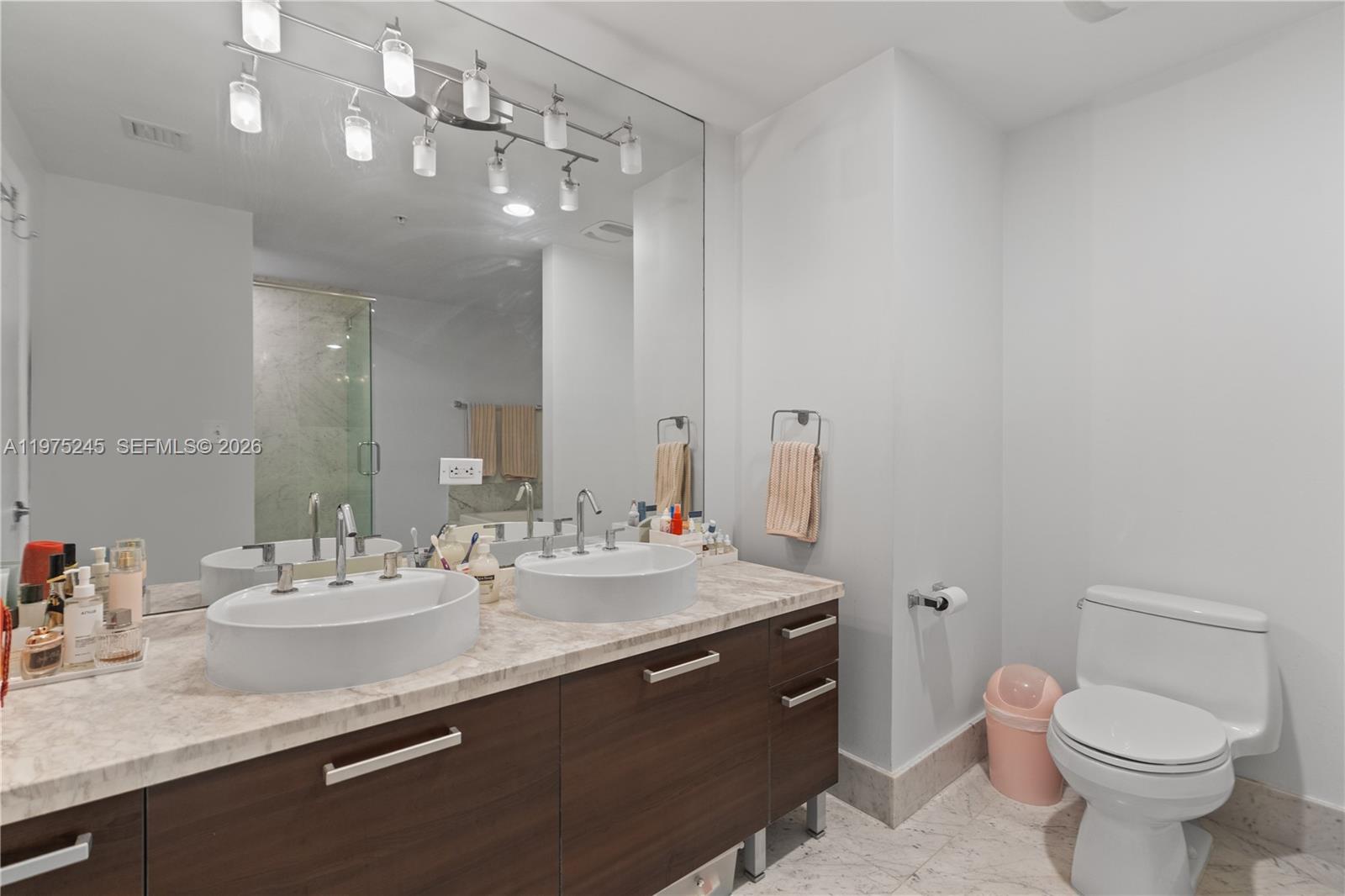 VIZCAYNE NORTH CONDO - Residential