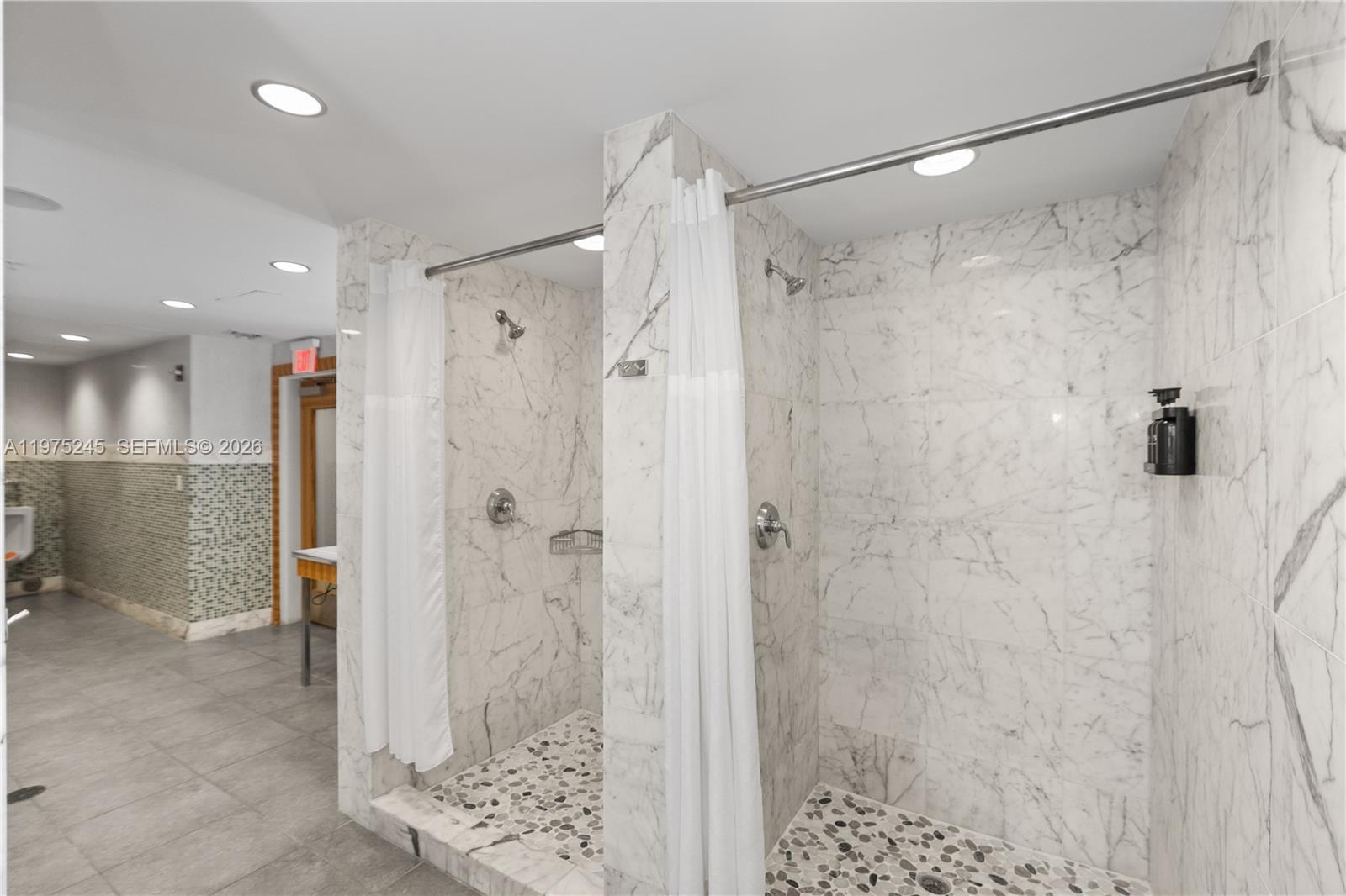 VIZCAYNE NORTH CONDO - Residential