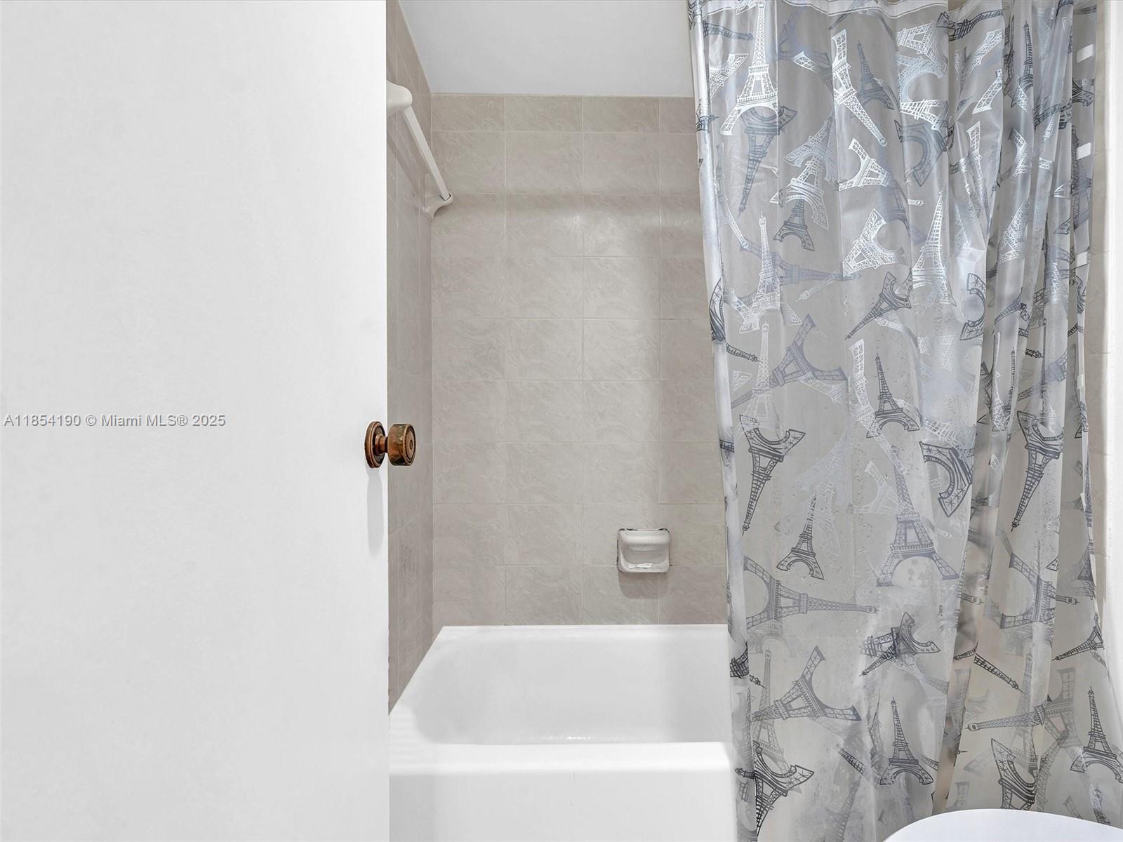 ARLEN HOUSE EAST CONDO - Residential