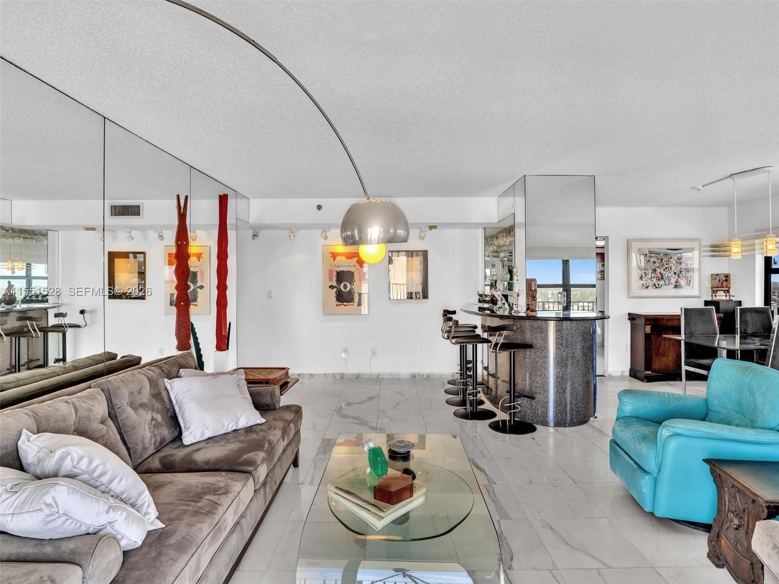 SUMMIT CONDO - Residential