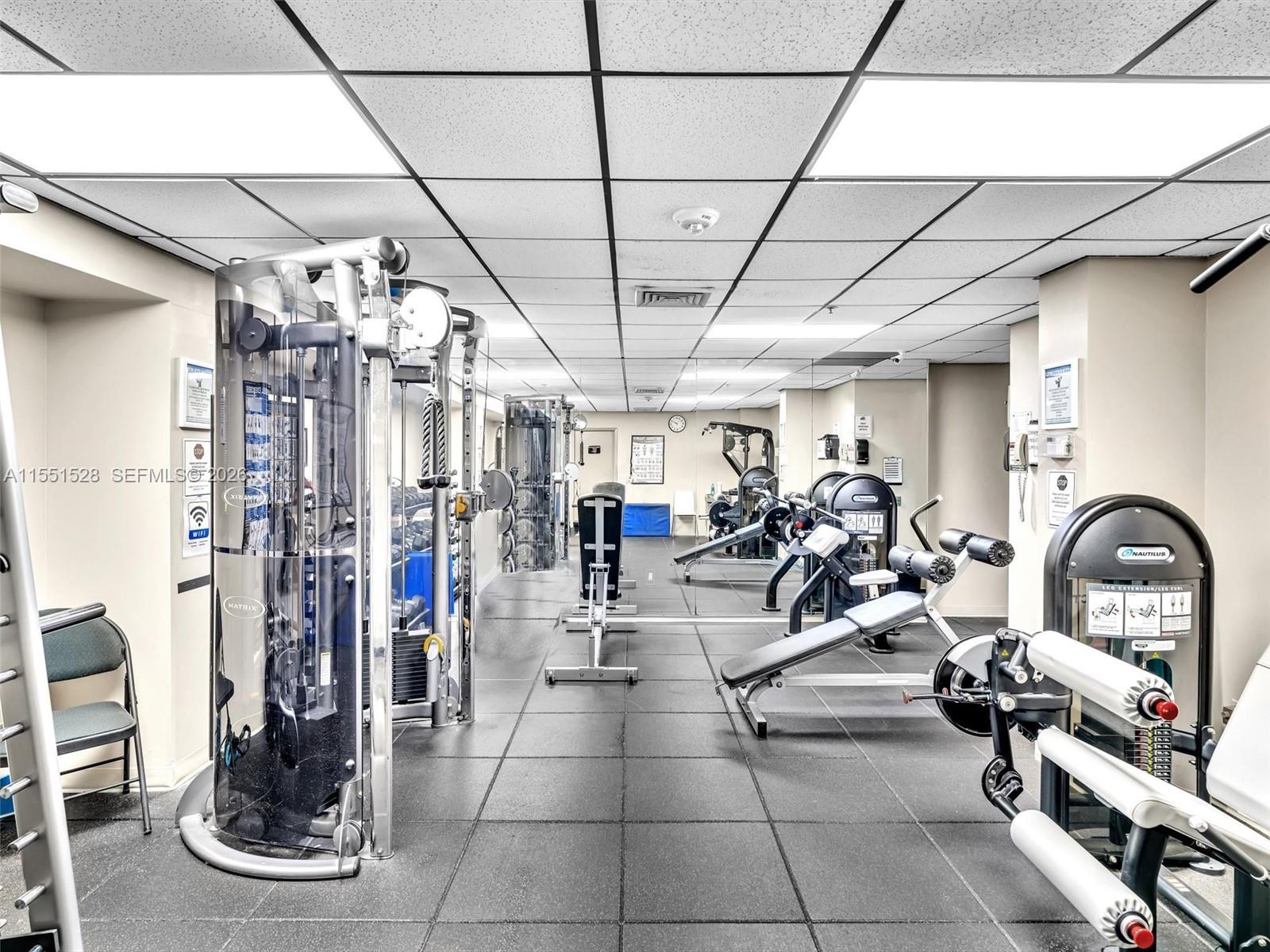 SUMMIT CONDO - Residential