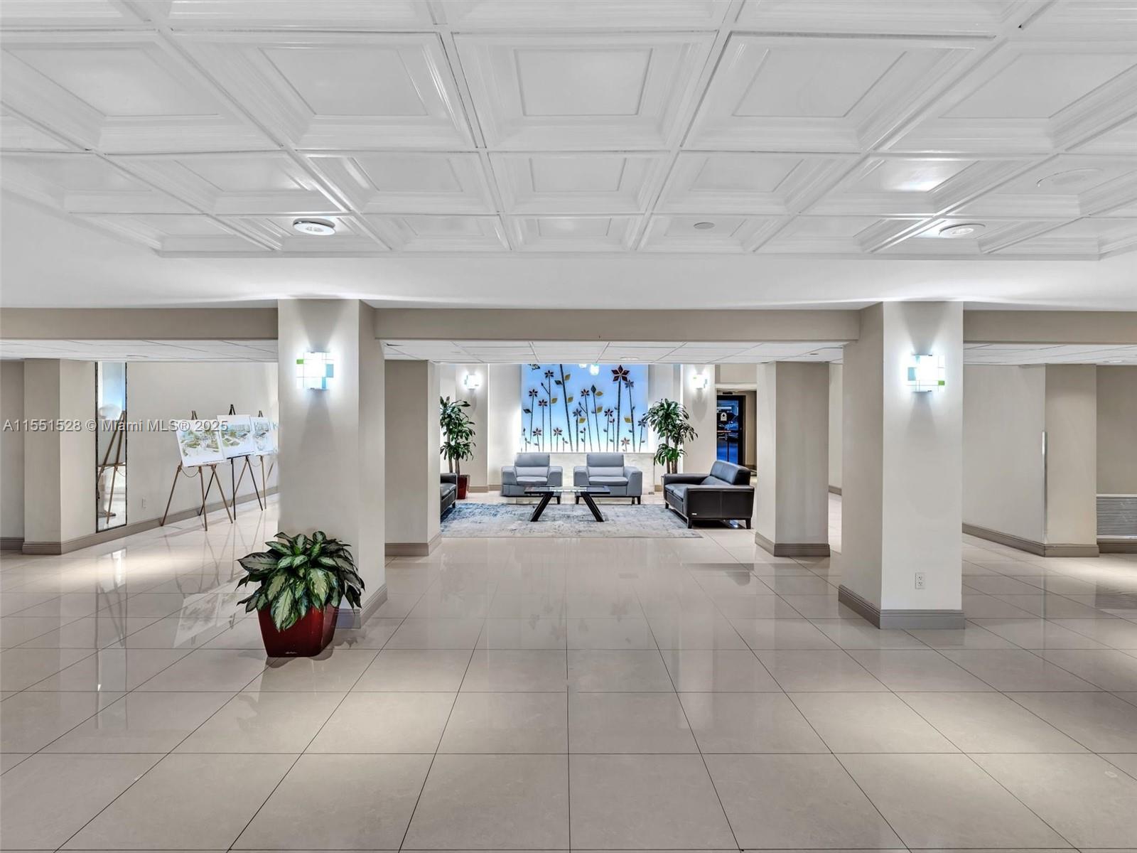 SUMMIT CONDO - Residential