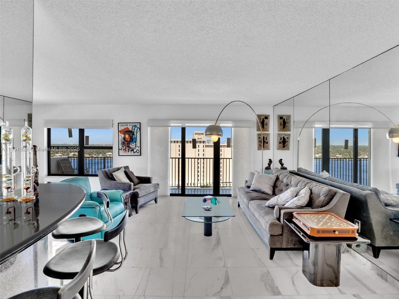 SUMMIT CONDO - Residential