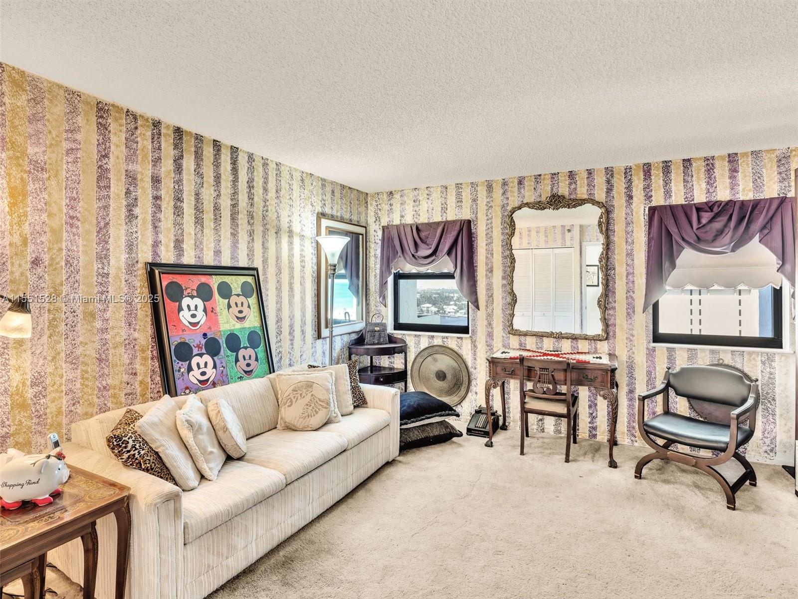 SUMMIT CONDO - Residential