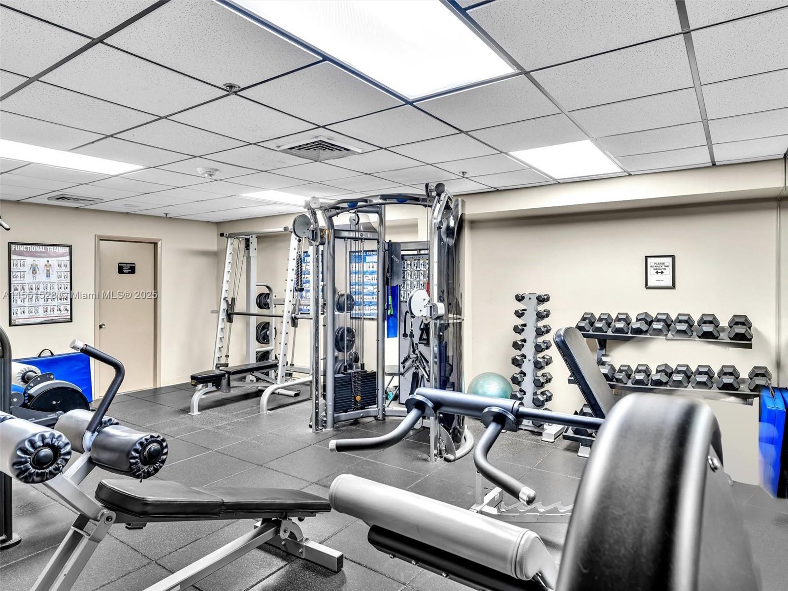 SUMMIT CONDO - Residential