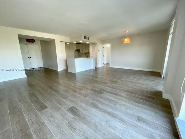 9800 W Bay Harbor Dr 504