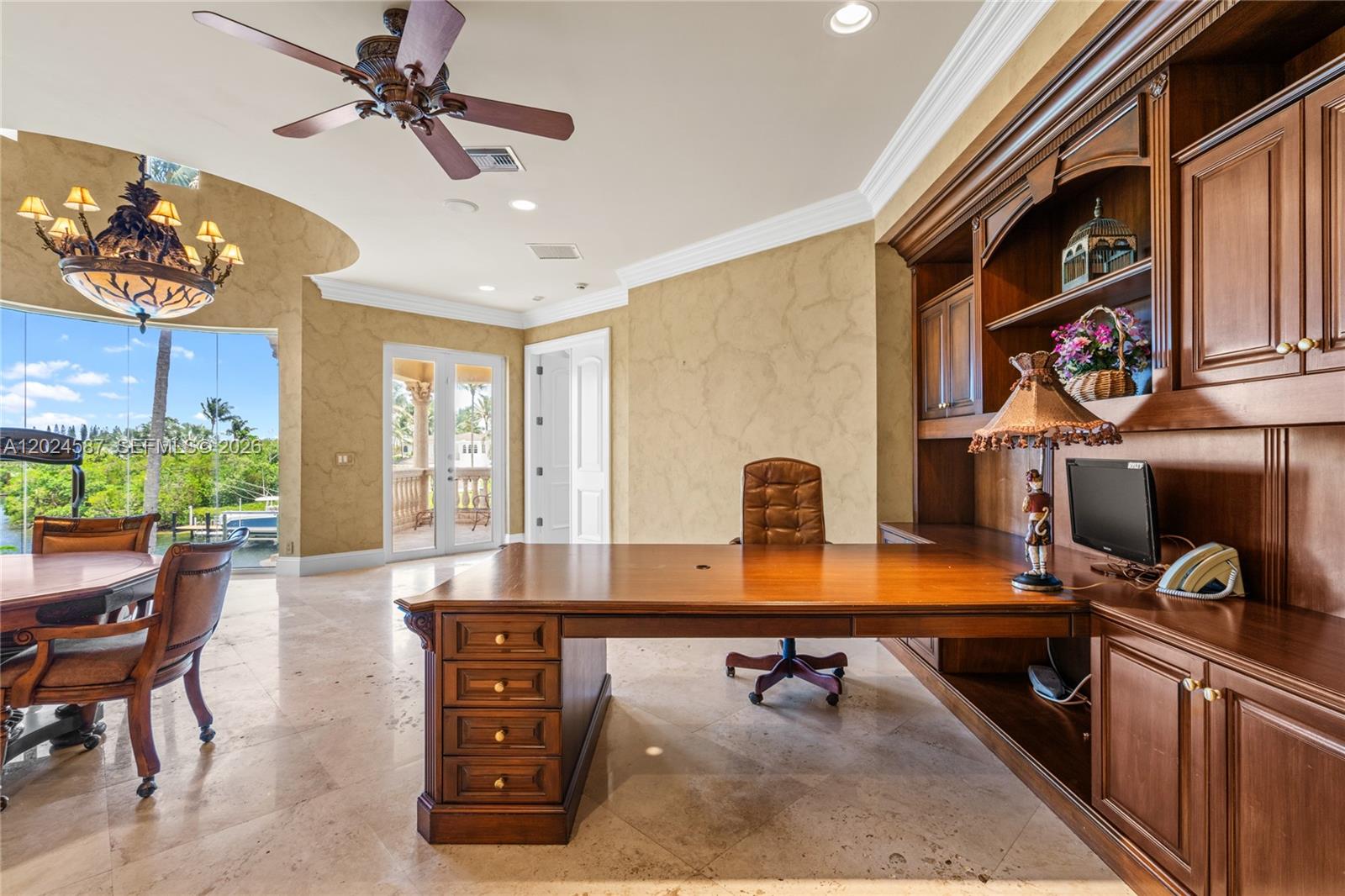 HARBOUR ISLES - Residential
