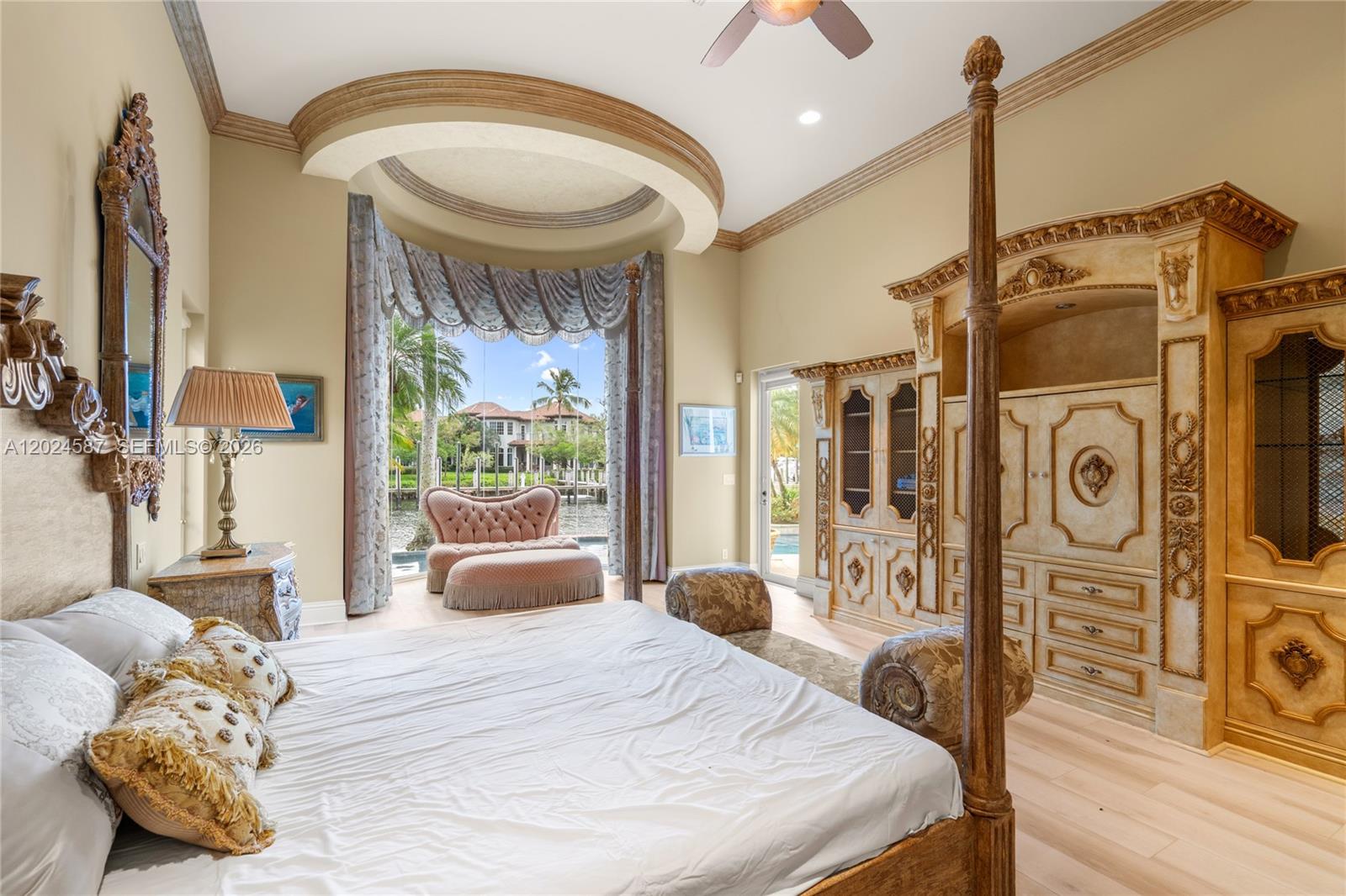 HARBOUR ISLES - Residential