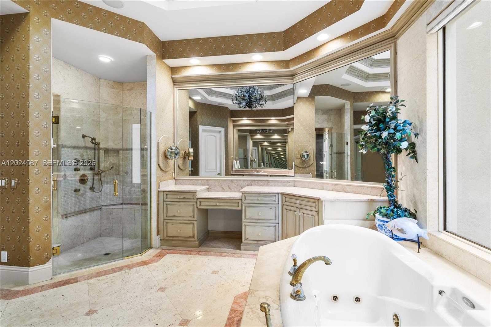 HARBOUR ISLES - Residential