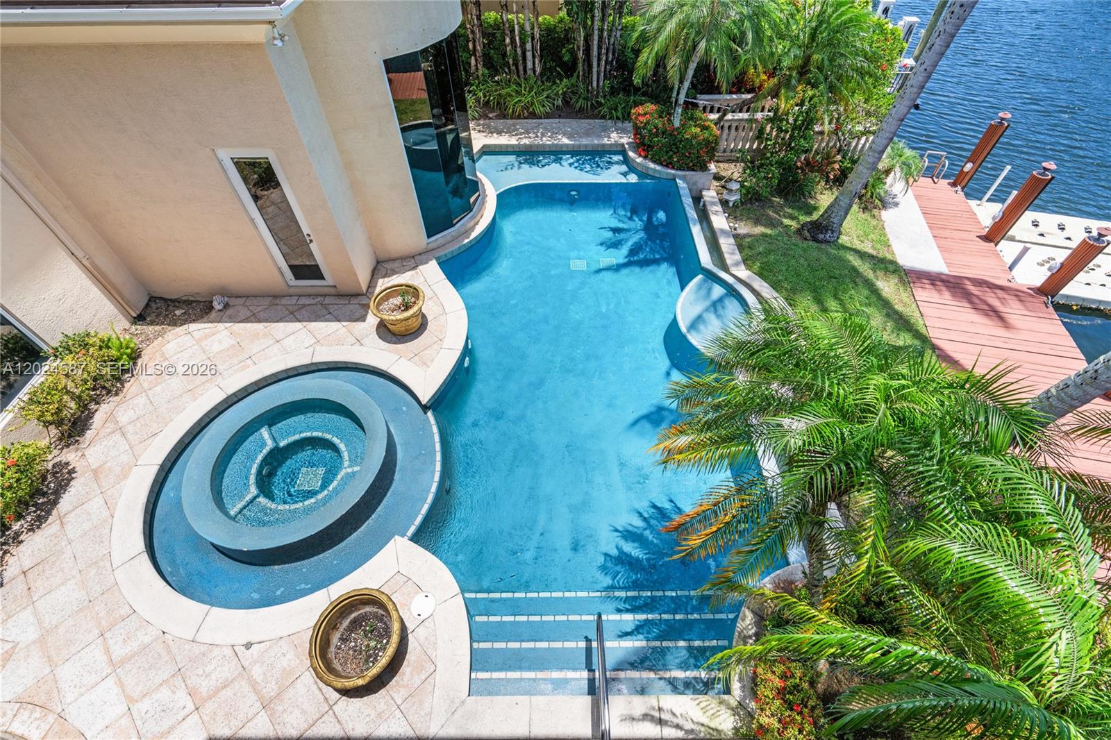 HARBOUR ISLES - Residential