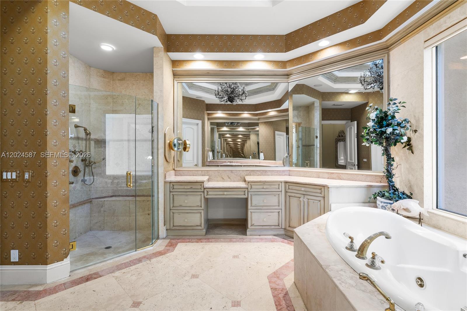 HARBOUR ISLES - Residential