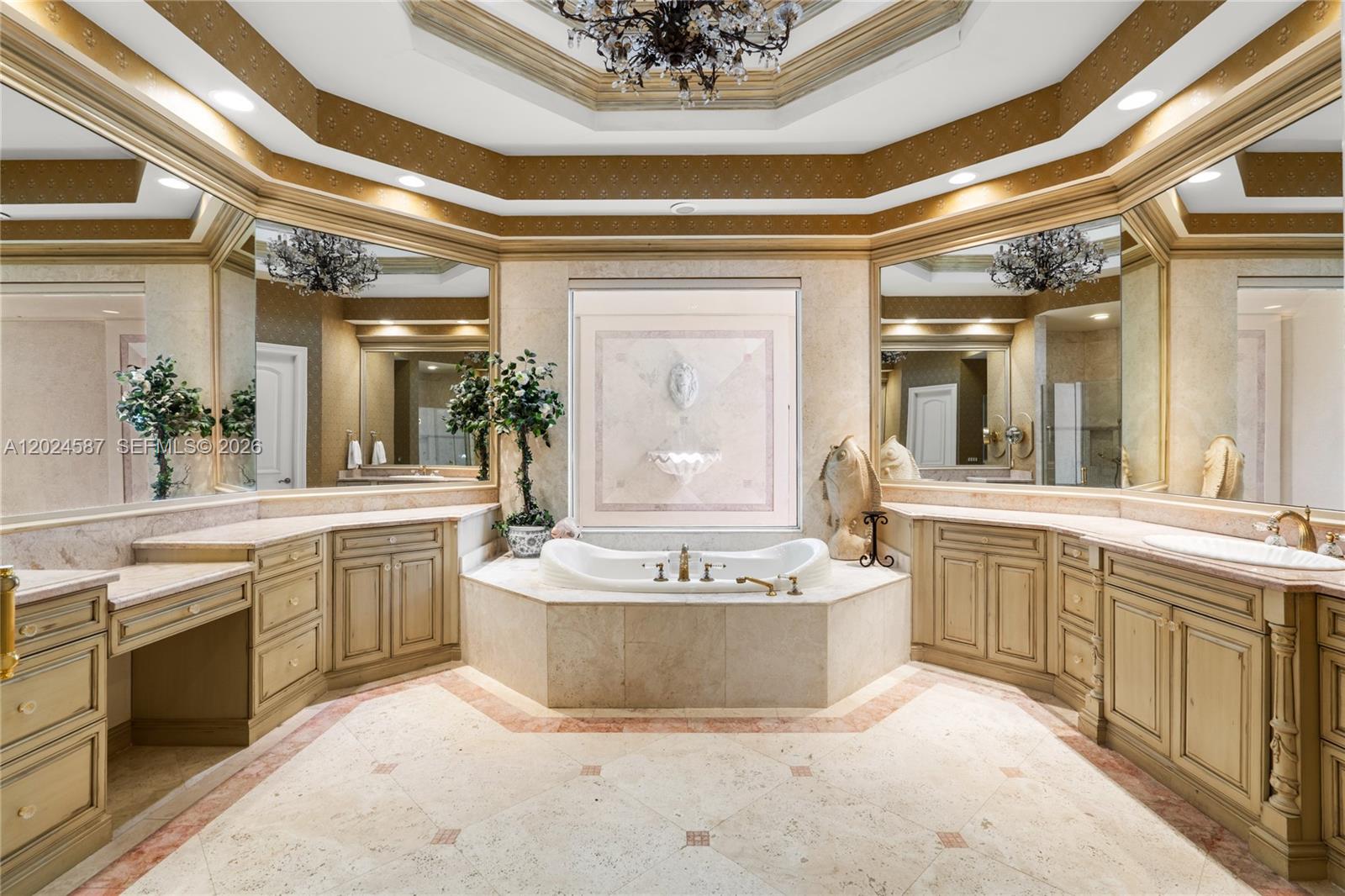 HARBOUR ISLES - Residential