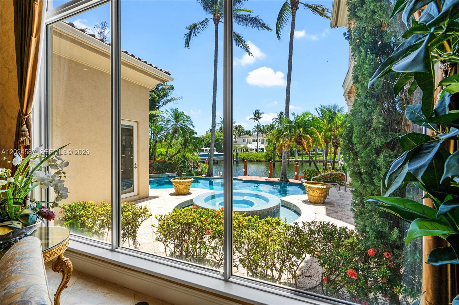 HARBOUR ISLES - Residential