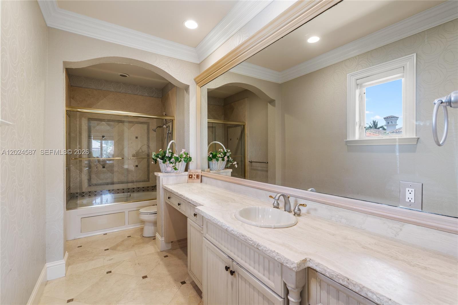 HARBOUR ISLES - Residential