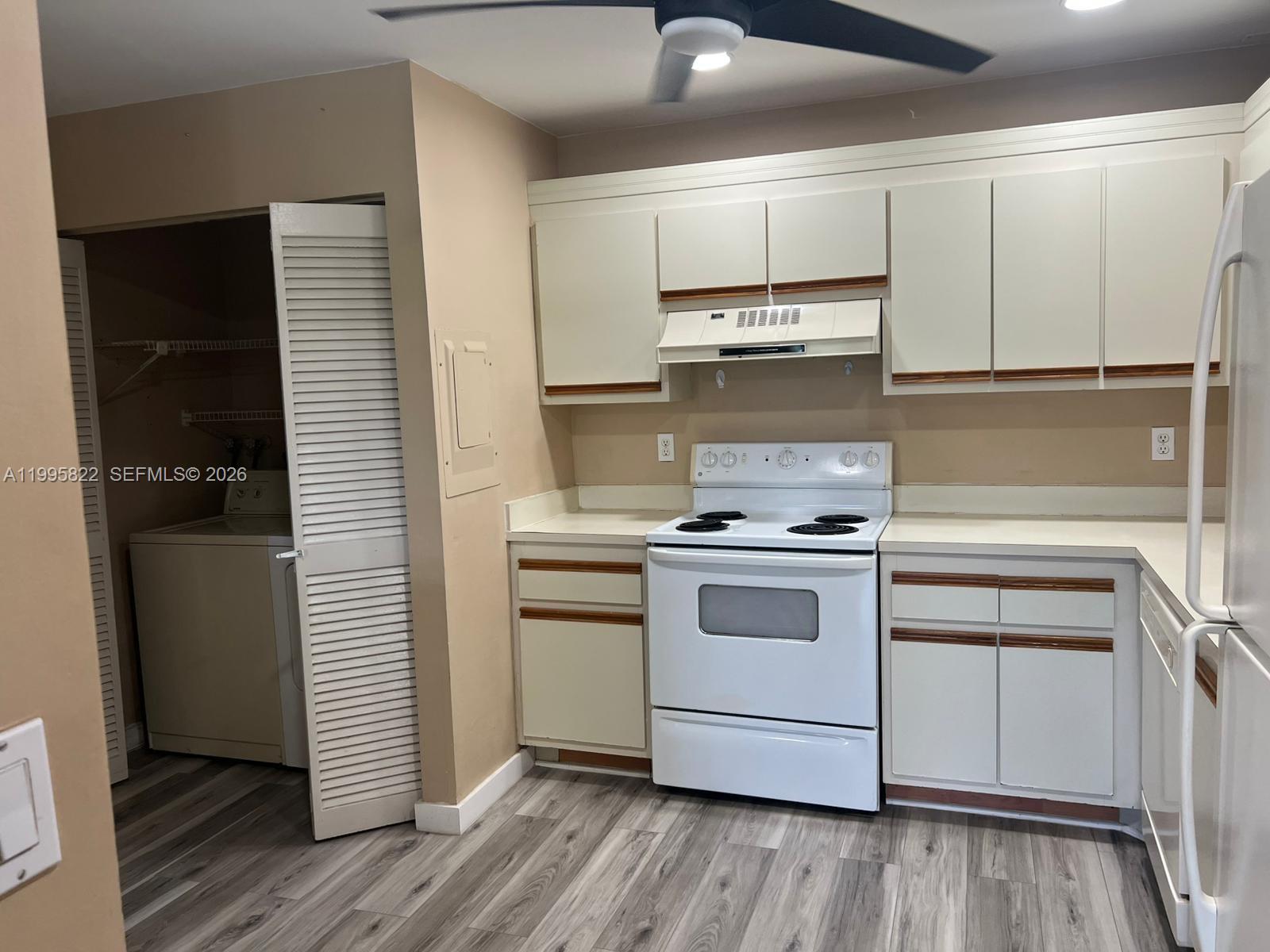 GRENADIER LAKES AT WELLEB - Residential