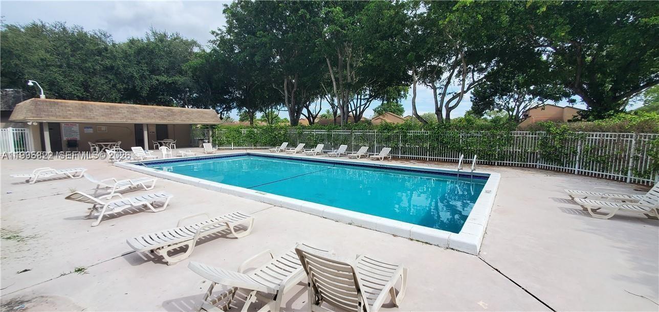 GRENADIER LAKES AT WELLEB - Residential