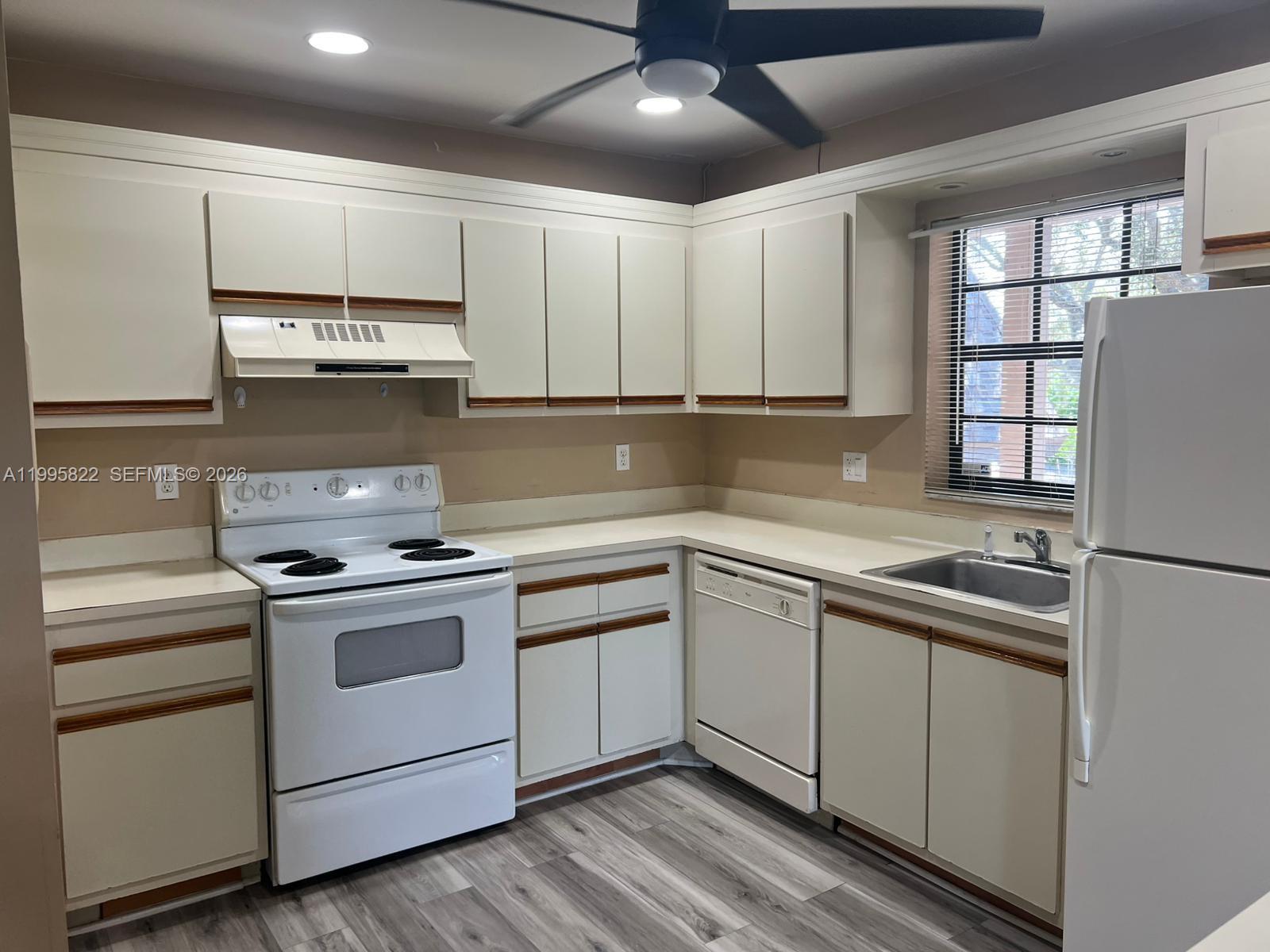 GRENADIER LAKES AT WELLEB - Residential