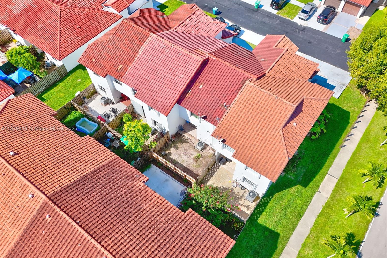 SAGA BAY TOWNHOMES 1ST AD - Residential