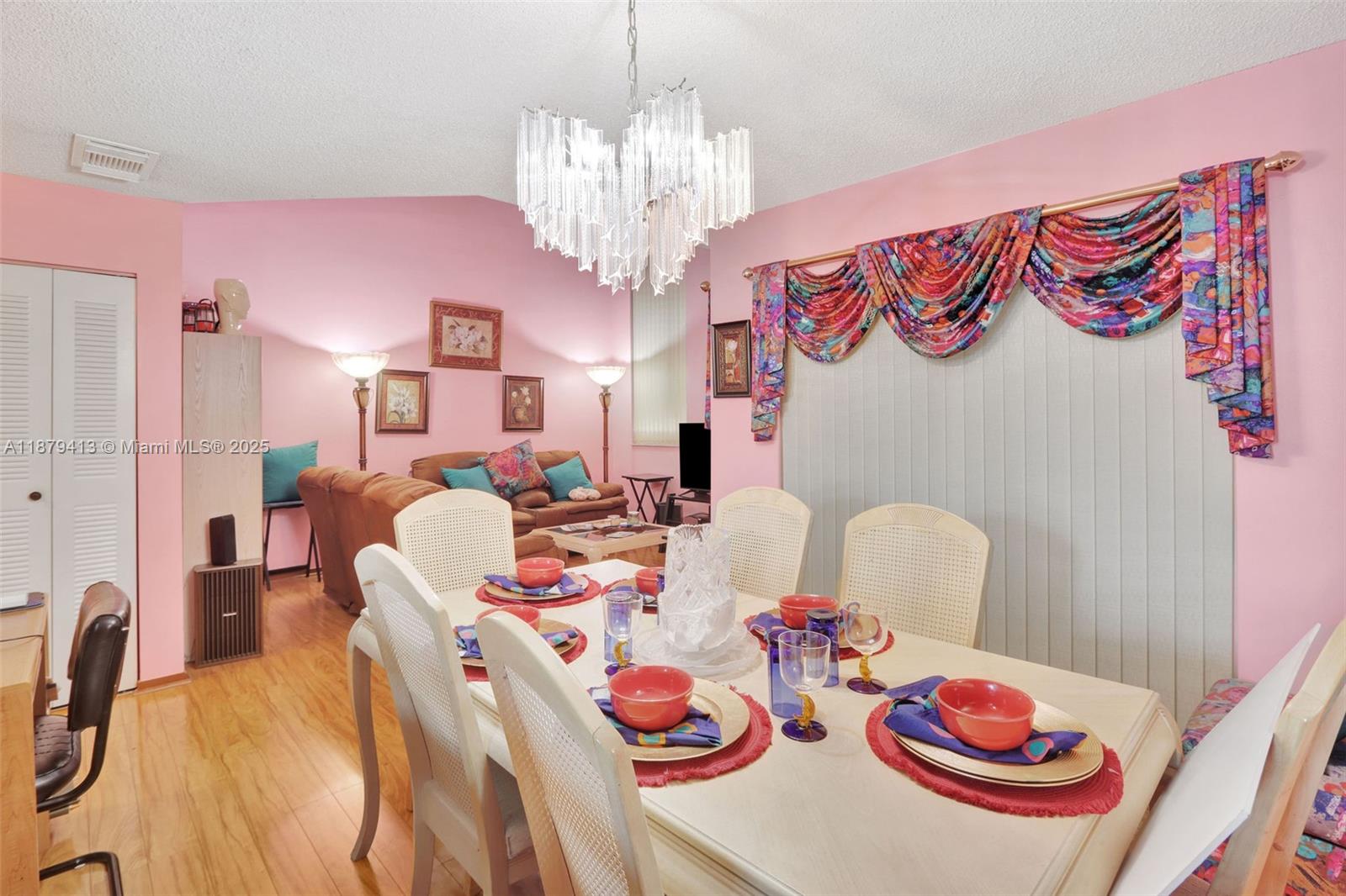 SAGA BAY TOWNHOMES 1ST AD - Residential