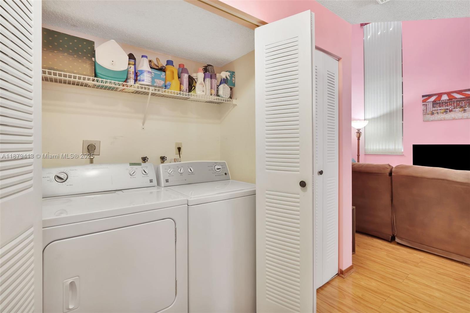 SAGA BAY TOWNHOMES 1ST AD - Residential