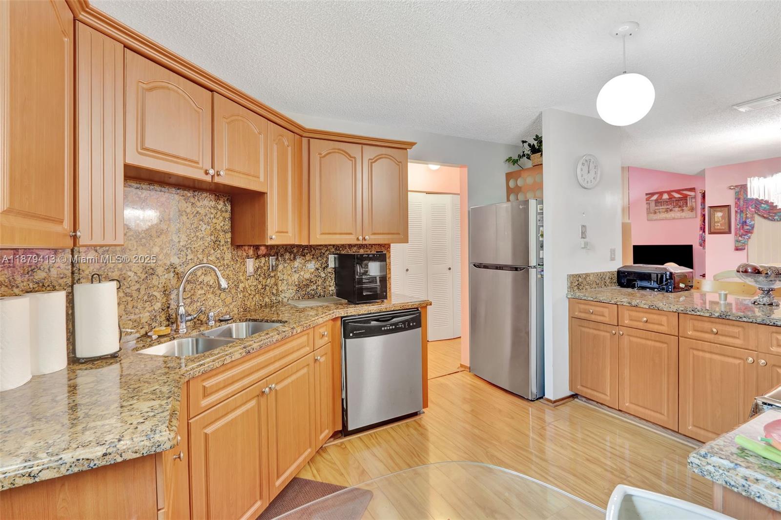 SAGA BAY TOWNHOMES 1ST AD - Residential