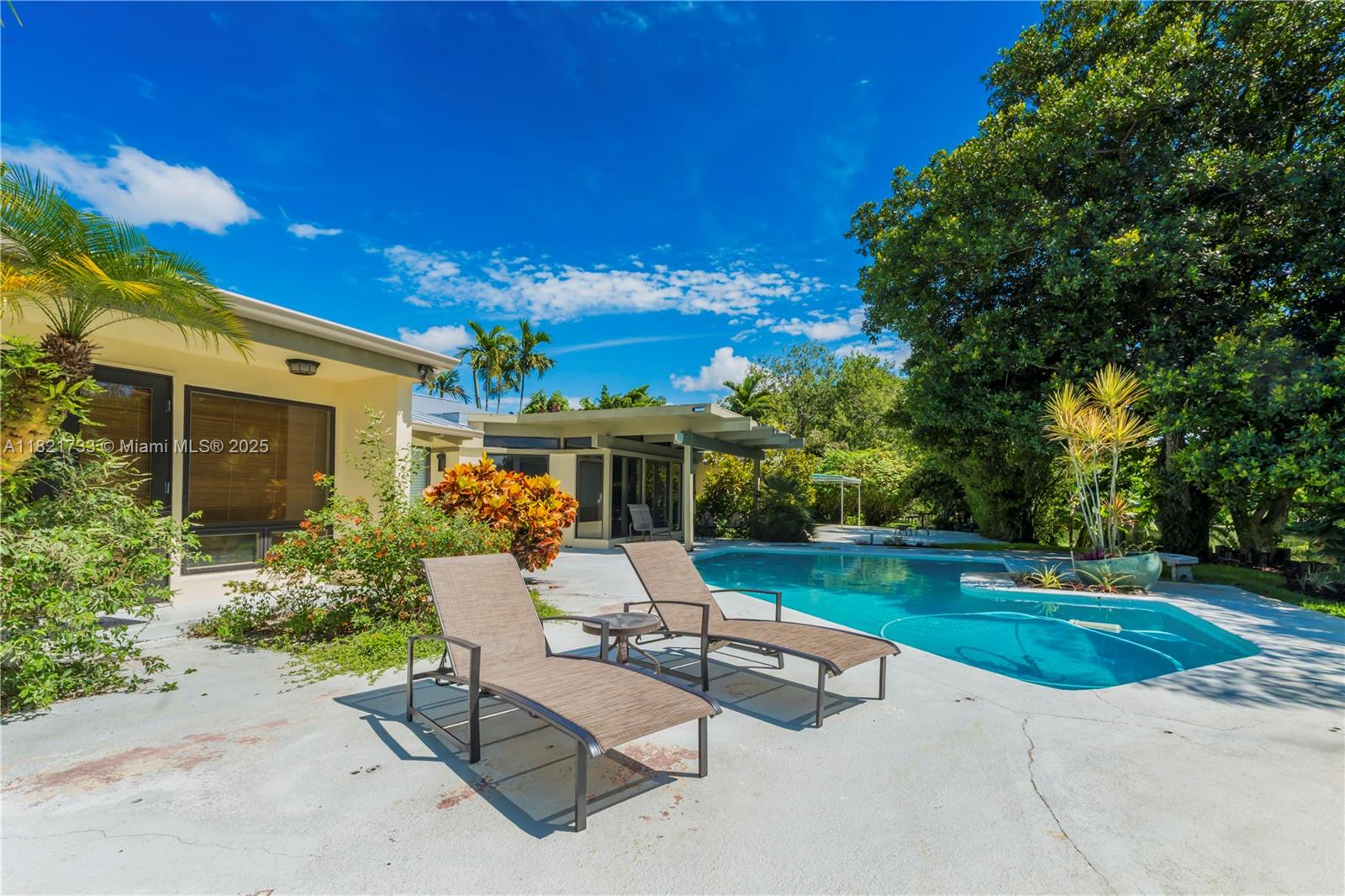 Davie West - Residential