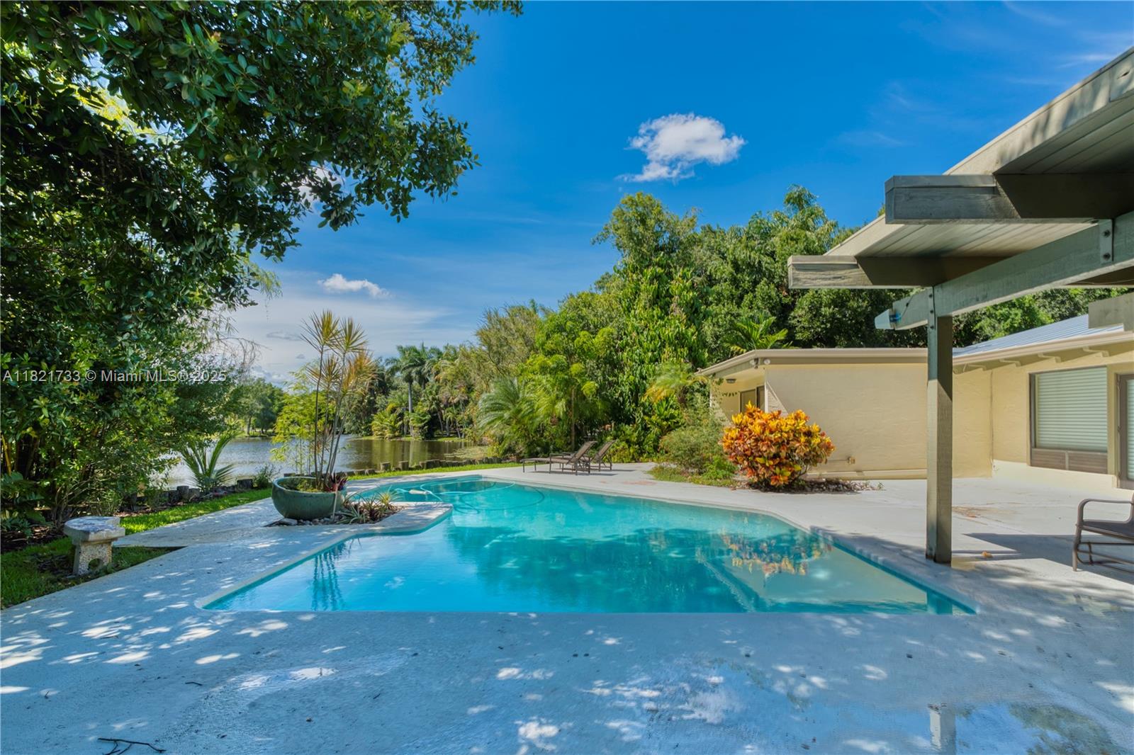 Davie West - Residential