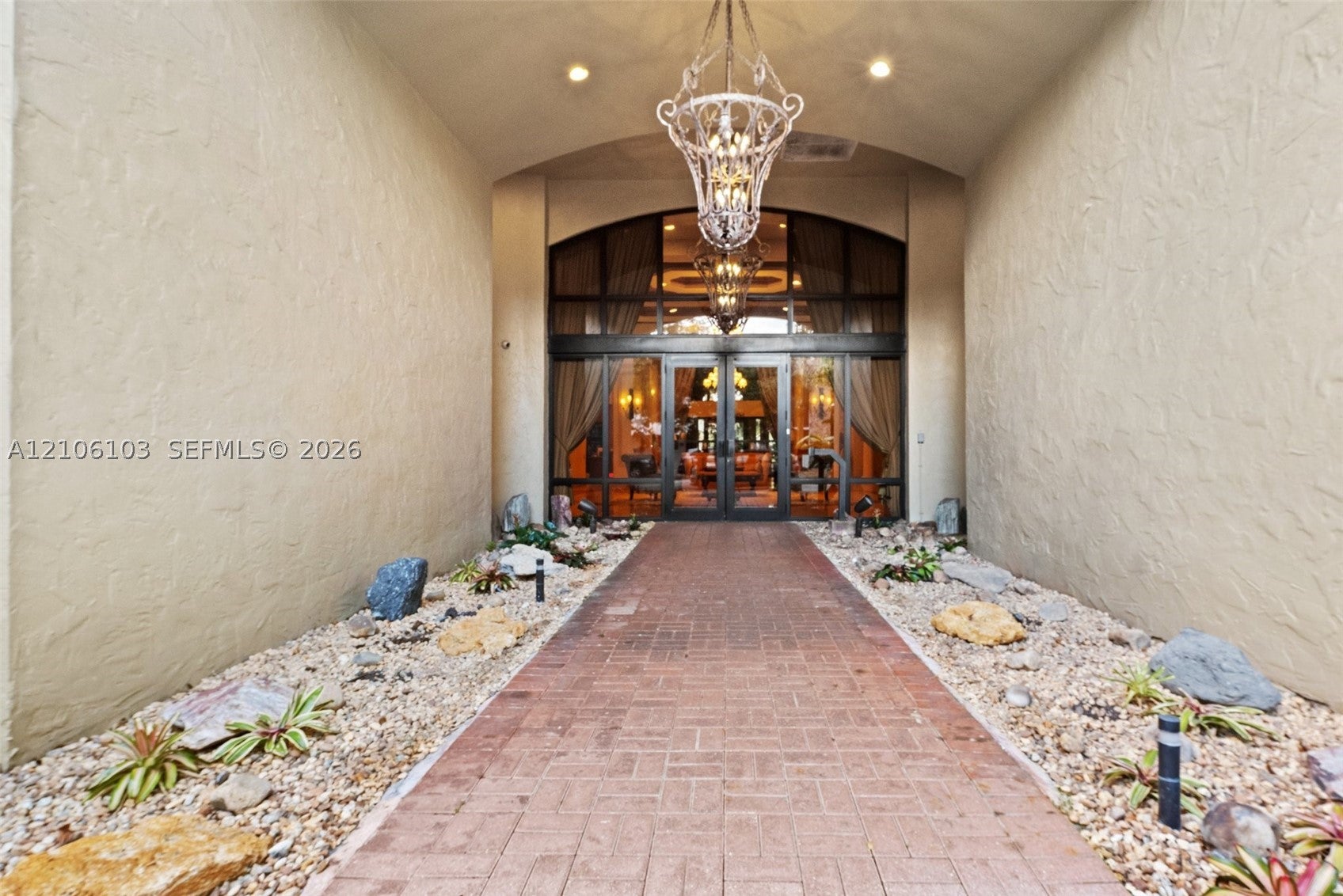 888 S Douglas Rd 602