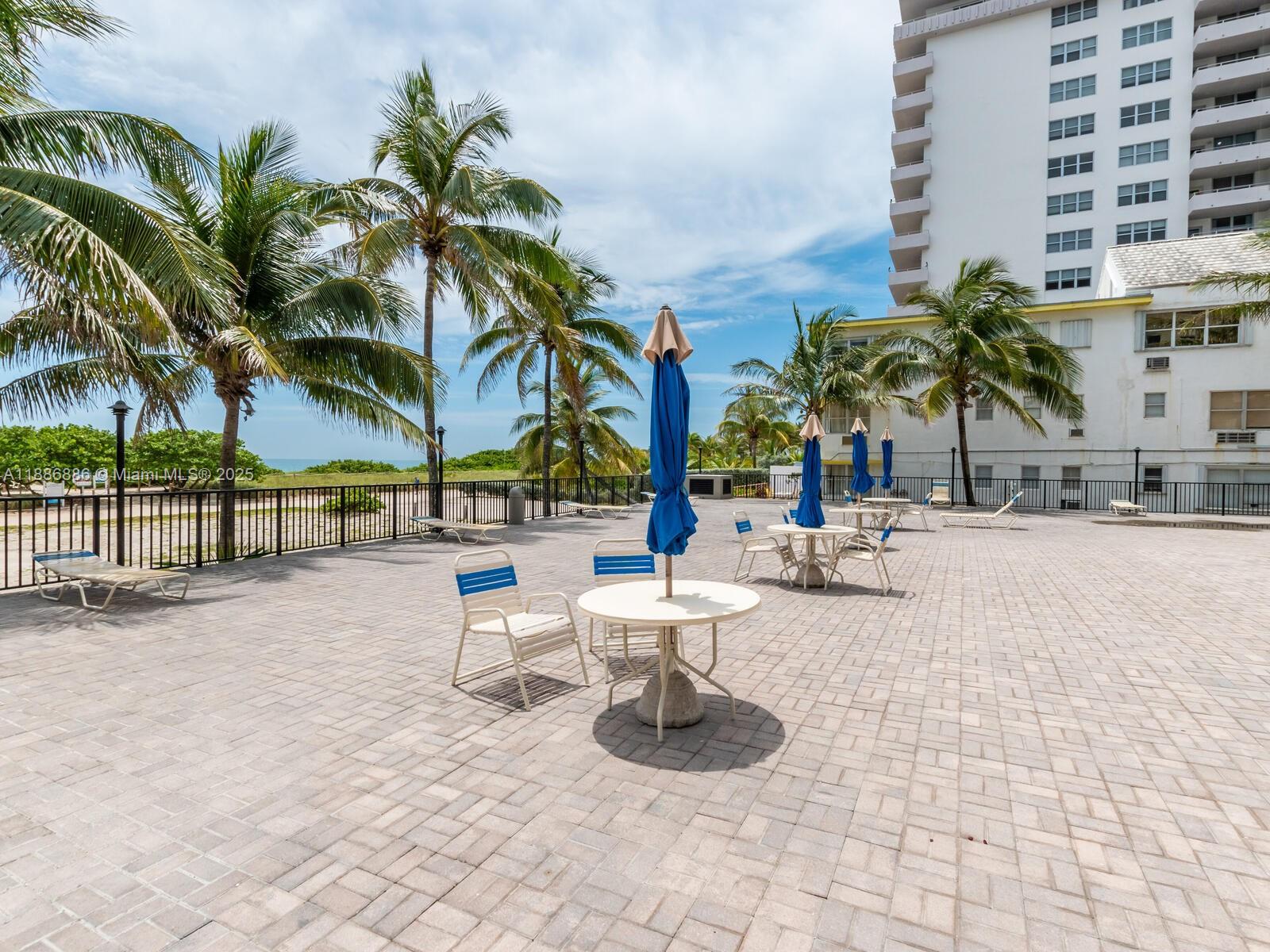 MANATEE CONDO - Residential